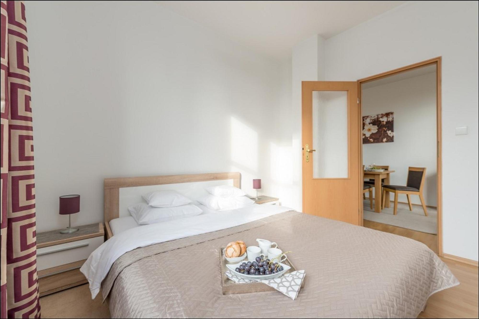 P&O Apartments Zgoda วอร์ซอ ภายนอก รูปภาพ