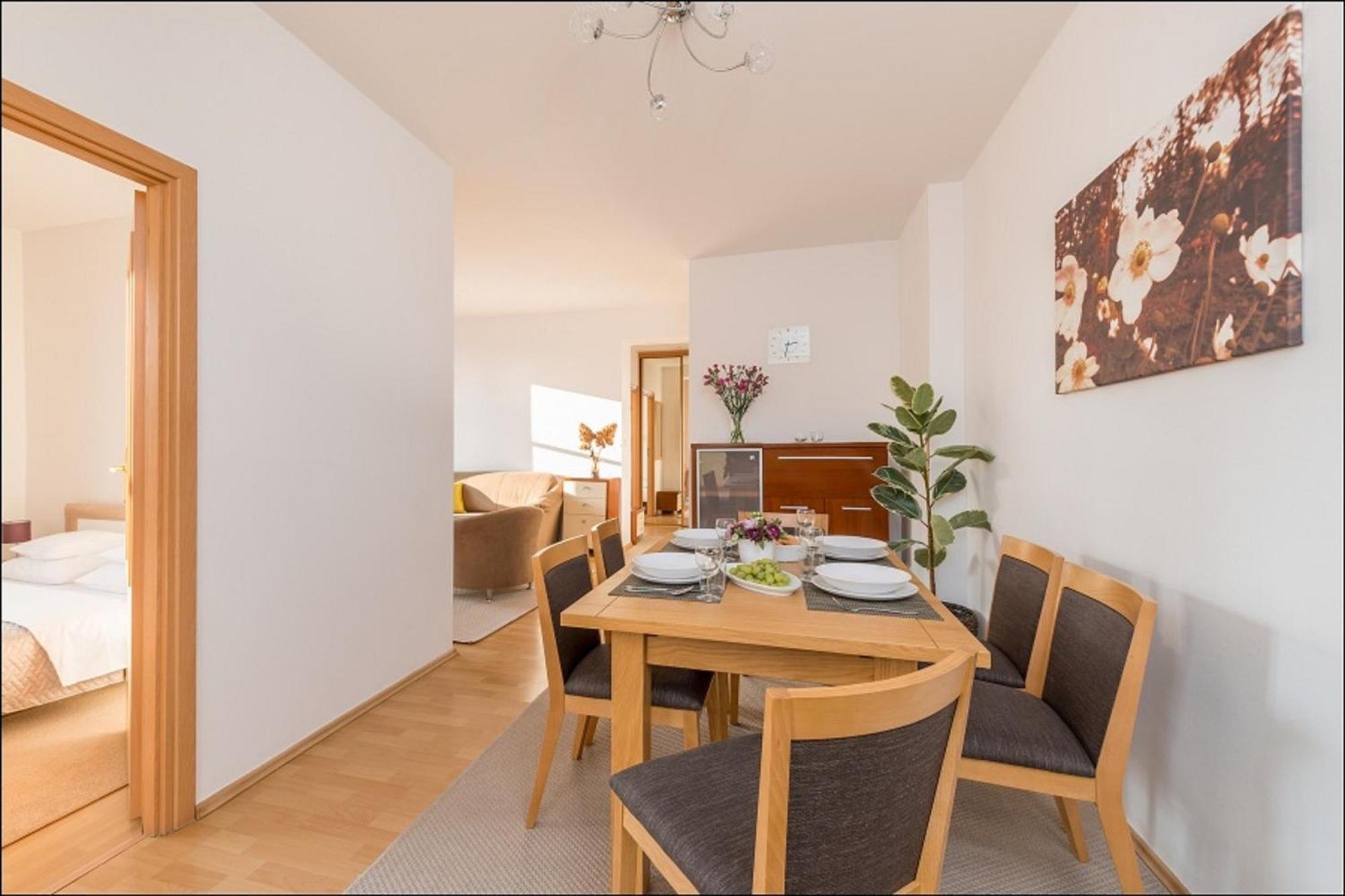 P&O Apartments Zgoda วอร์ซอ ภายนอก รูปภาพ